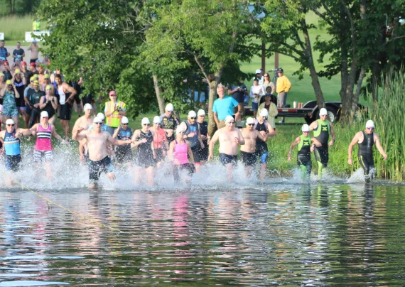 Hoot Lake Triathlon swim start